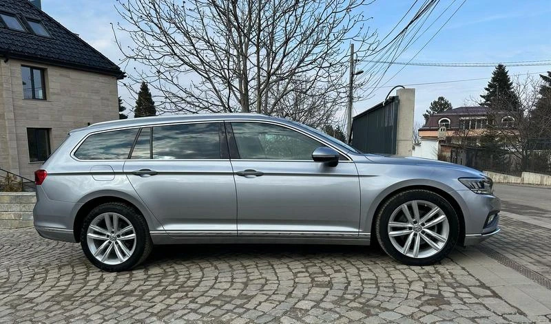 VW Passat FaceLift Executive 190 k.c.  Digital Cockpit, снимка 7 - Автомобили и джипове - 49318321