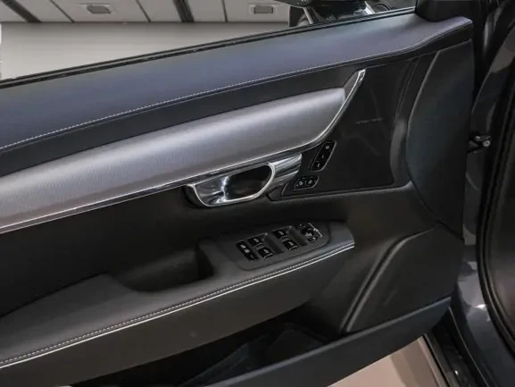 Volvo S90 T8 Recharge AWD = Ultimate Dark = Гаранция, снимка 4 - Автомобили и джипове - 54178654