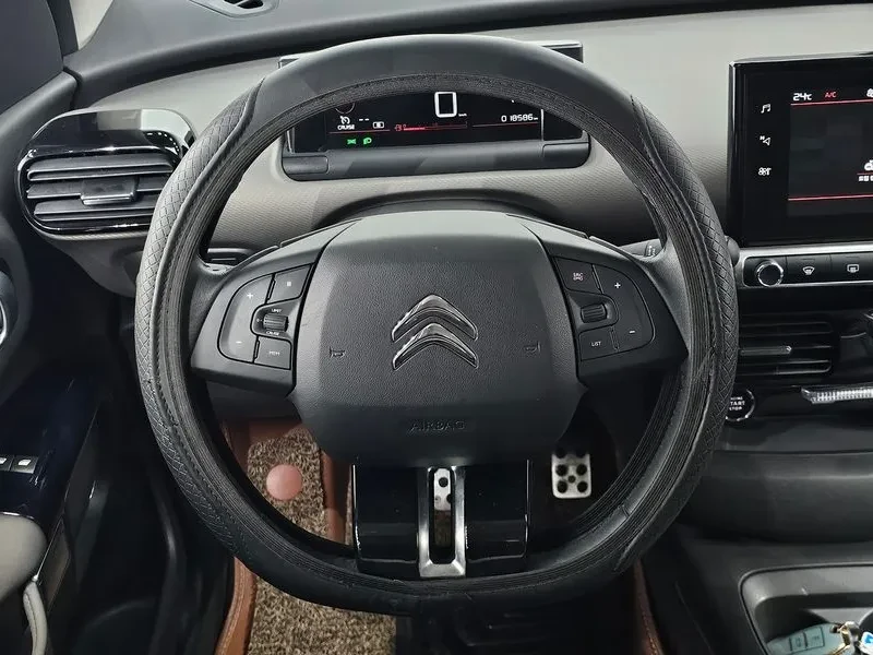 Citroen C4 Cactus 1.5 BLUEHDI SHINE, снимка 15 - Автомобили и джипове - 54849040