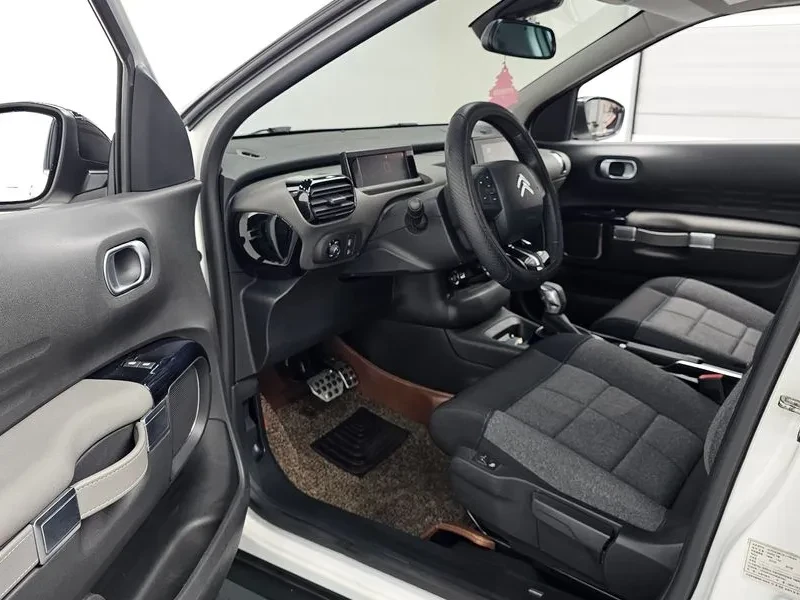 Citroen C4 Cactus 1.5 BLUEHDI SHINE, снимка 10 - Автомобили и джипове - 54849040