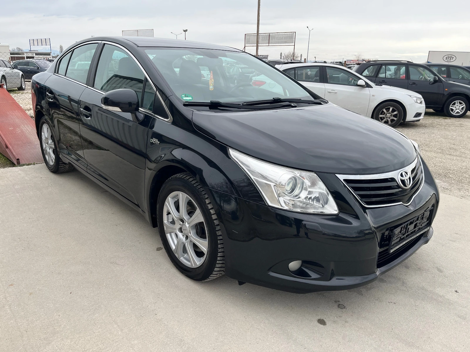 Toyota Avensis 2.2 D-CAT - [1] 