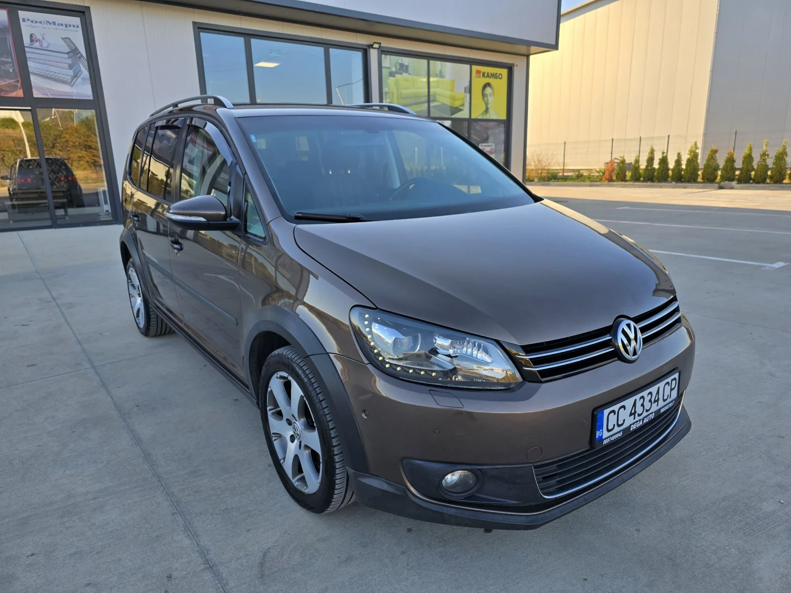 VW Touran Cross 2.0tdi 170k* DSG* Led* Xenon* Kamera* ЛИЗИНГ - изображение 3