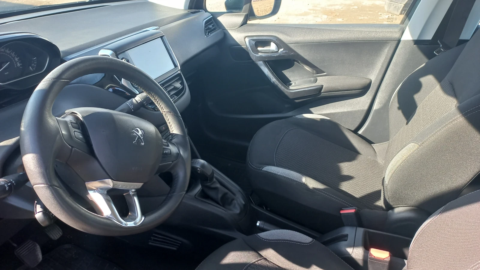 Peugeot 208 1.6 bluehdi  - изображение 10