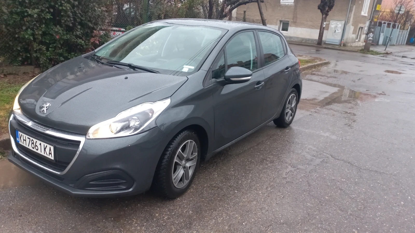 Peugeot 208 1.6 bluehdi  - изображение 8