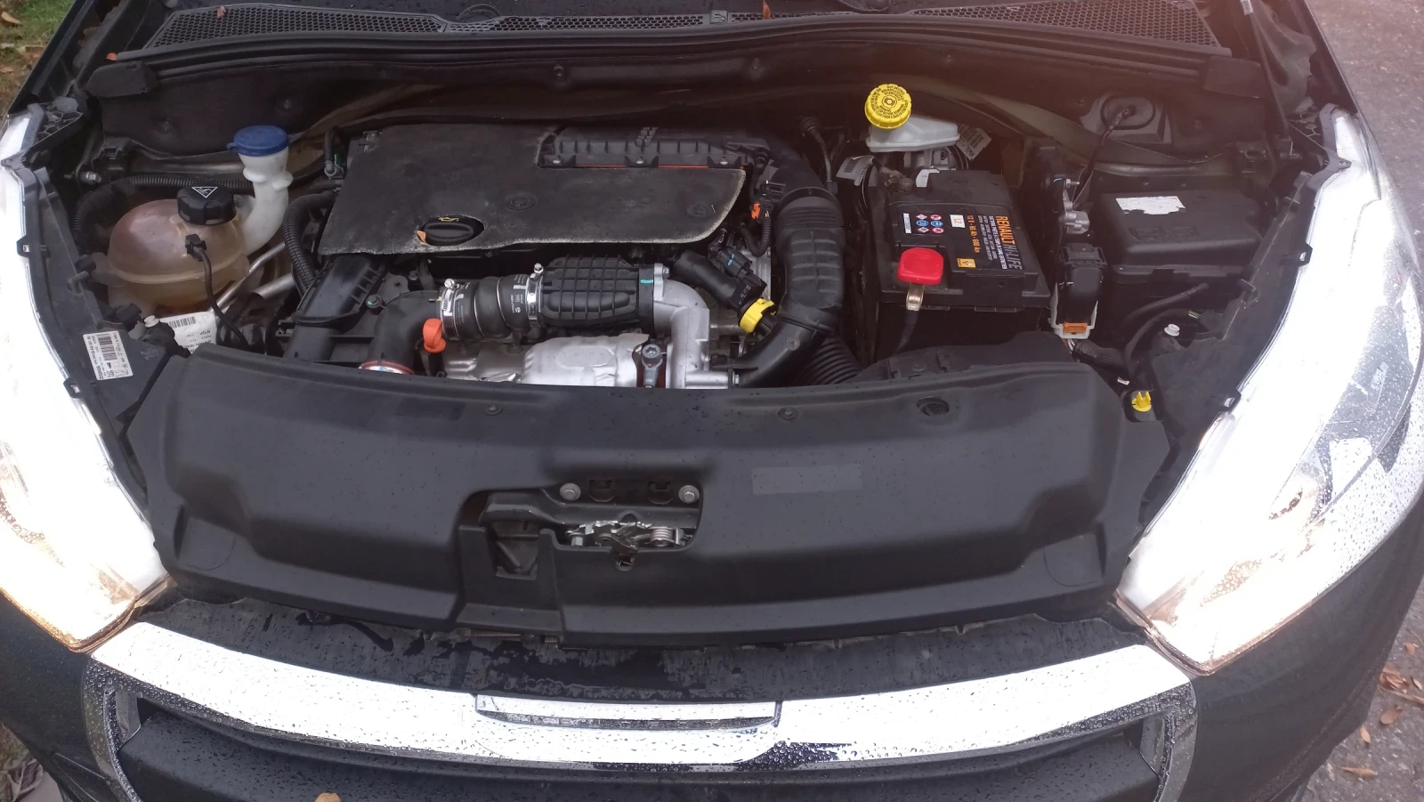 Peugeot 208 1.6 bluehdi  - изображение 5