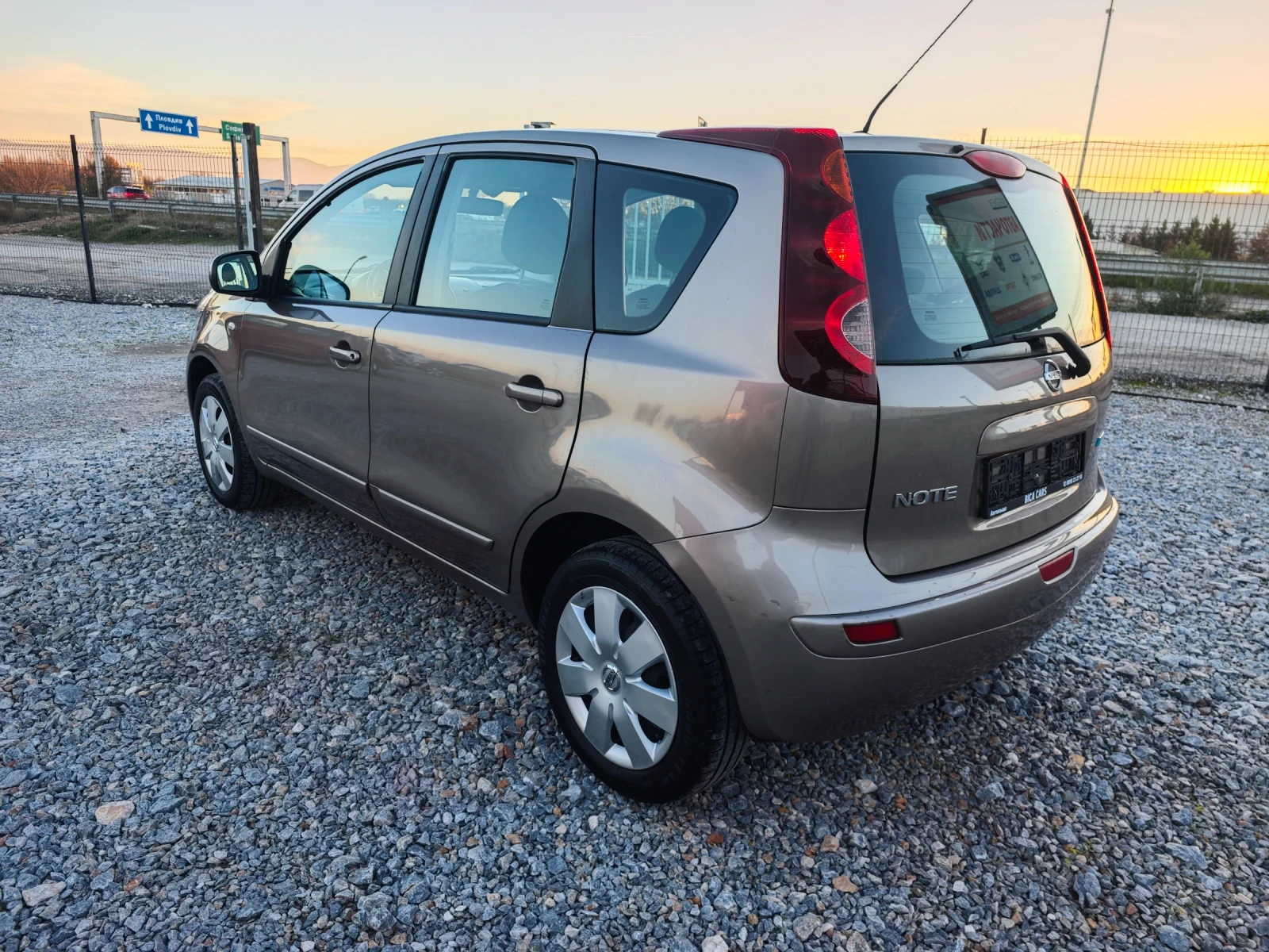 Nissan Note 1.4i  - изображение 6