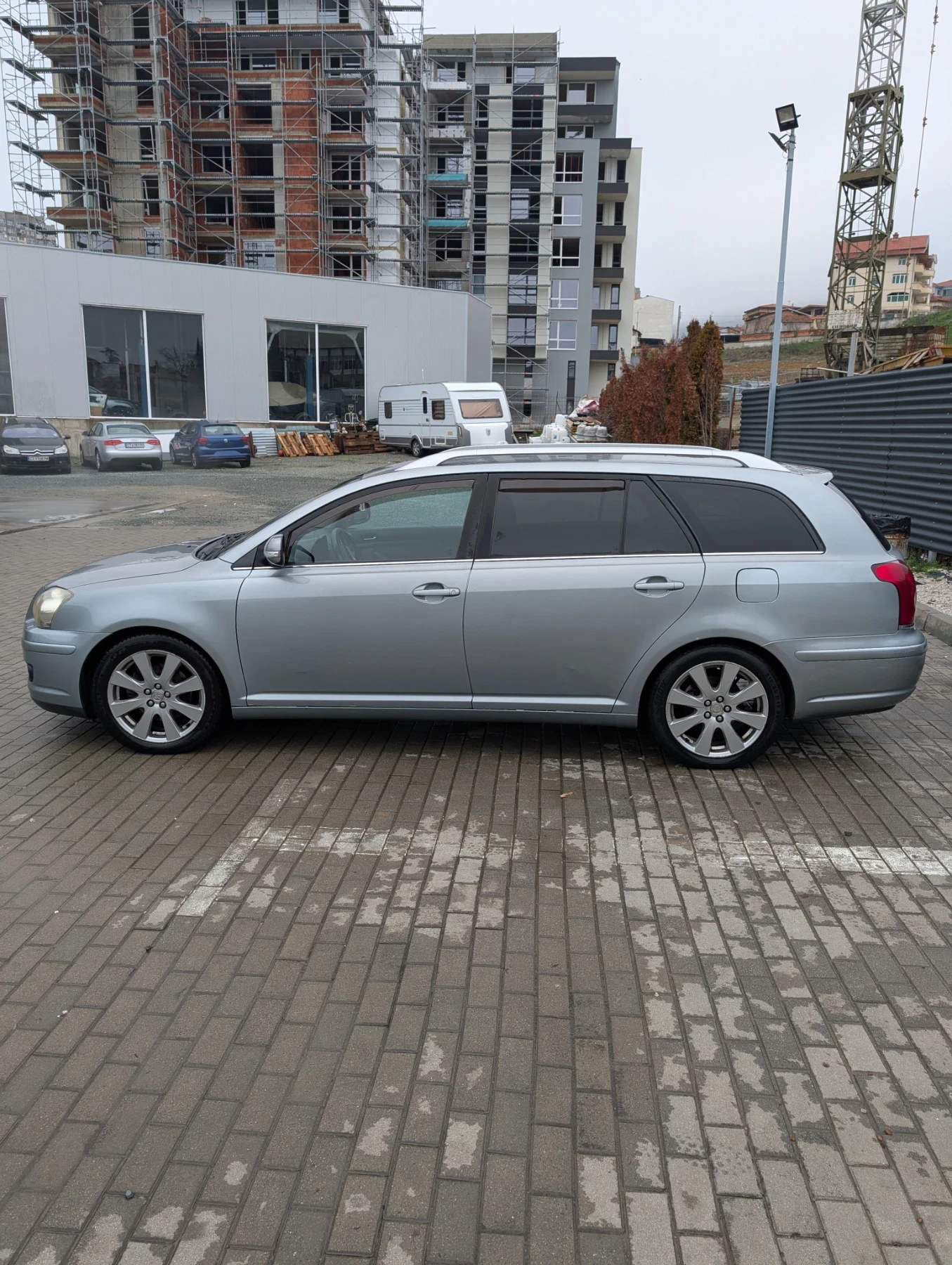 Toyota Avensis  - изображение 3