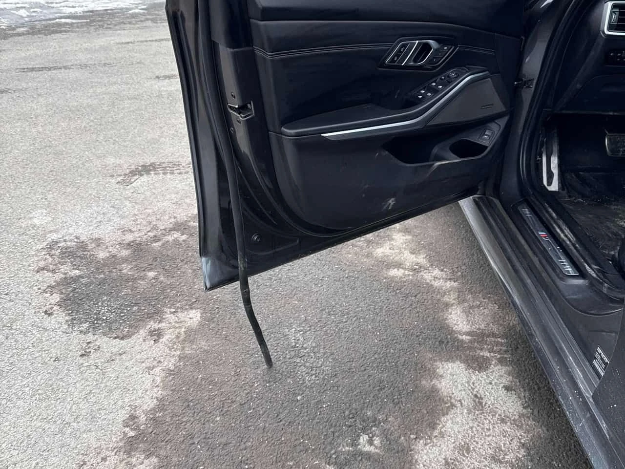 BMW 330 * xDrive * CARFAX * М ПАКЕТ * ПОДГРЕВИ * ШИБИДАХ, снимка 11 - Автомобили и джипове - 53783012