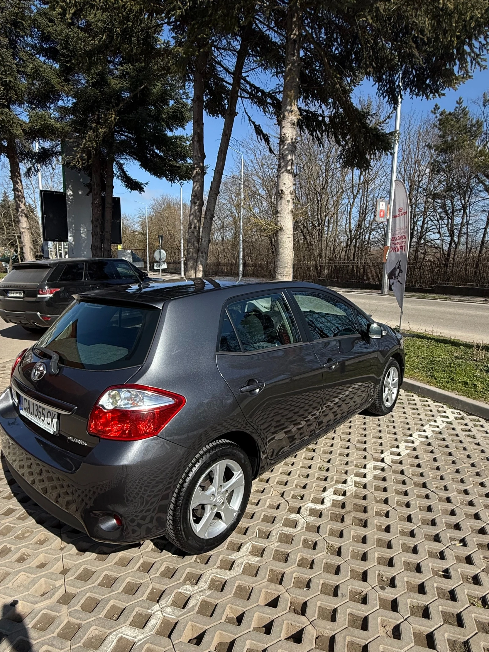 Toyota Auris Facelift, снимка 9 - Автомобили и джипове - 53821645