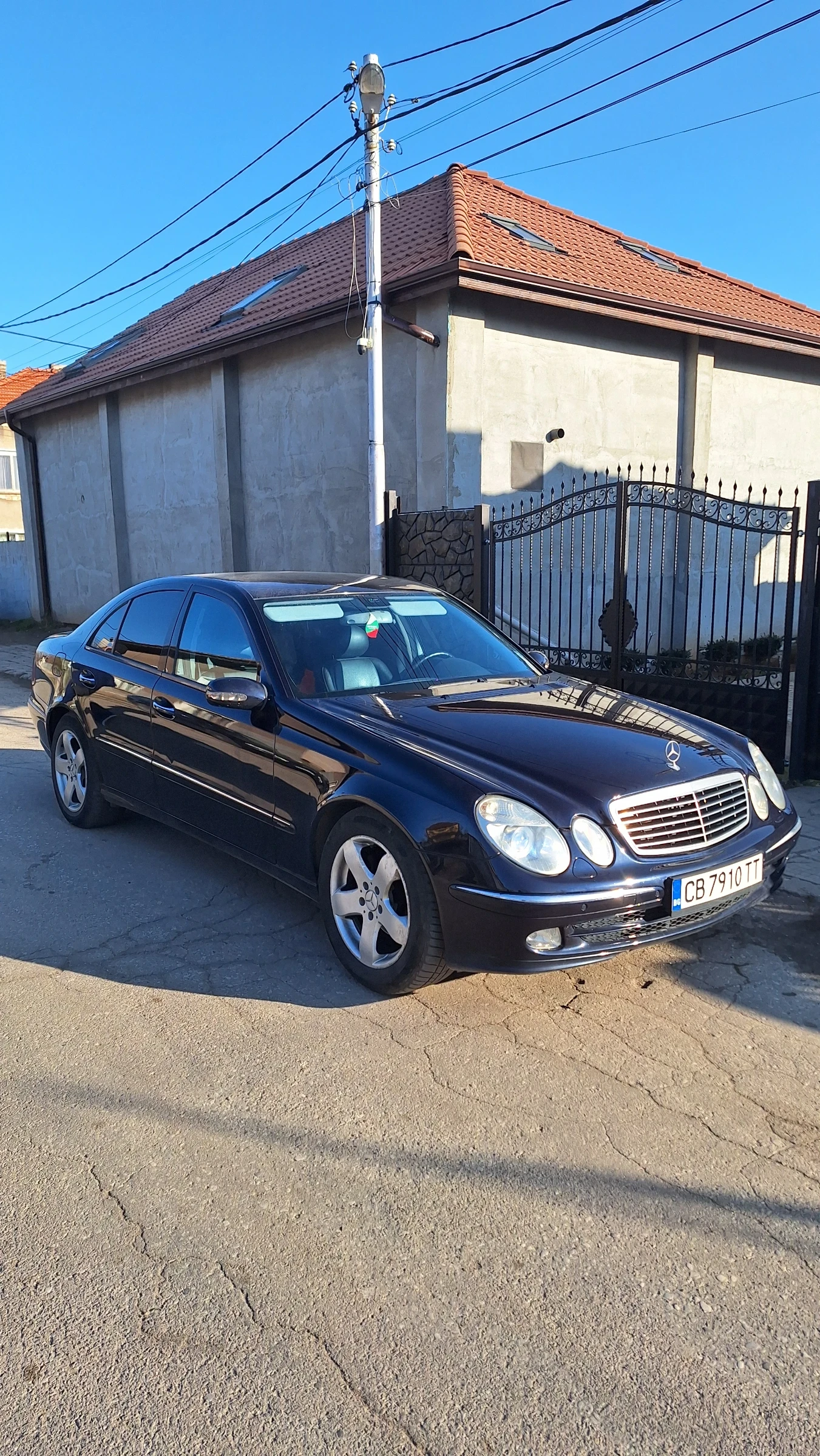 Mercedes-Benz E 220 CDI, снимка 2 - Автомобили и джипове - 53816463