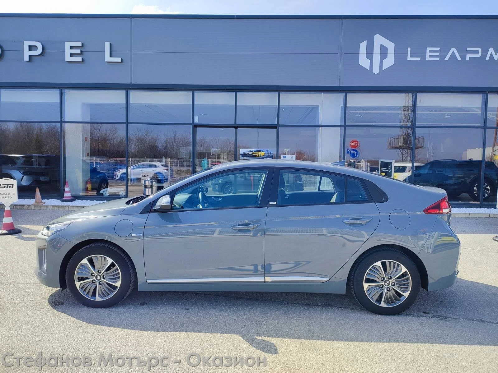 Hyundai Ioniq Trend Limousine Plug-in-Hybrid 1.6GDI (141hp) AT6 | Mobile.bg � ����������� 4
