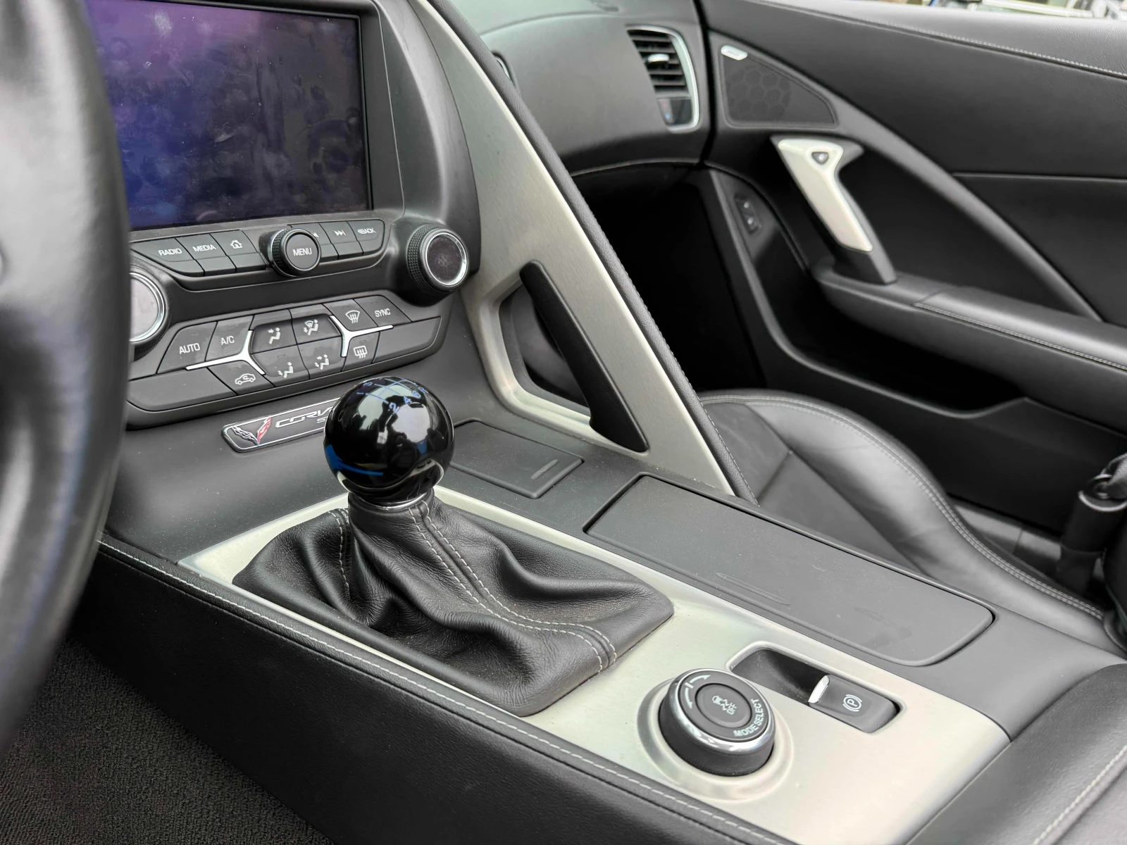 Chevrolet Corvette Stingray 1LT, снимка 10 - Автомобили и джипове - 53940612