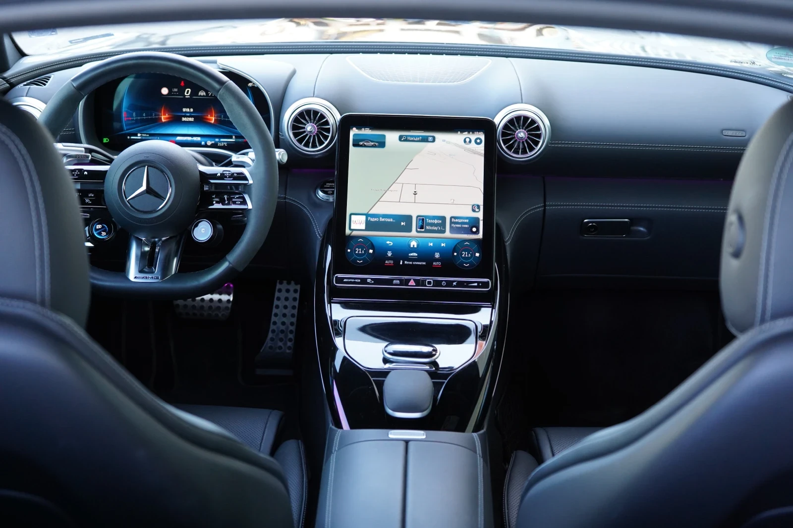 Mercedes-Benz AMG GT 63 4MATIC+ * DISTR* 360 CAM* BURM* MEMORY* KEYLESS, снимка 12 - Автомобили и джипове - 54909919