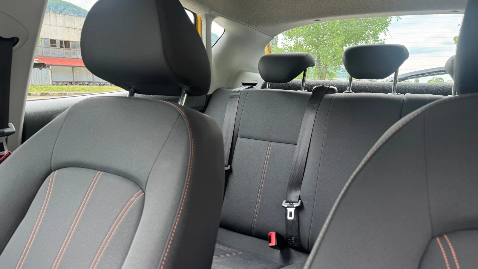Seat Ibiza 1.5 БЕНЗИН, снимка 10 - Автомобили и джипове - 55300255