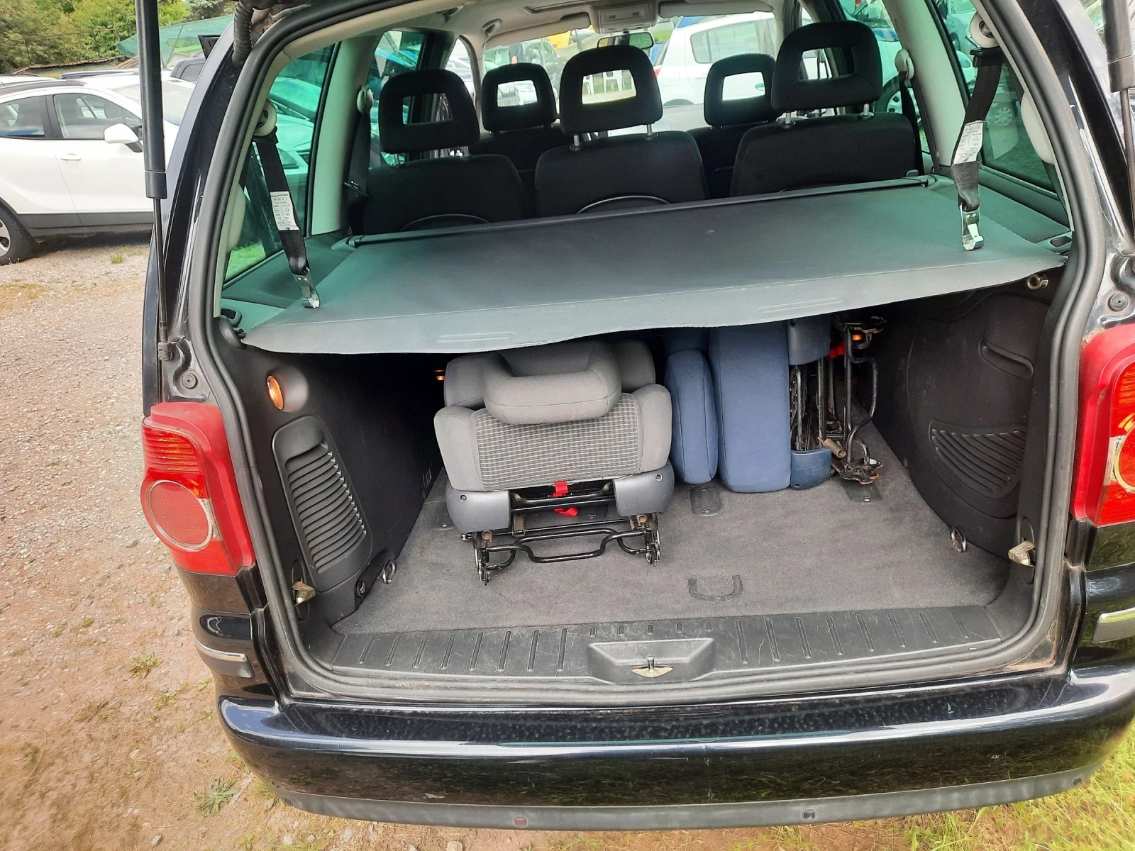 VW Sharan 1.8 i turbo, снимка 13 - Автомобили и джипове - 55435135