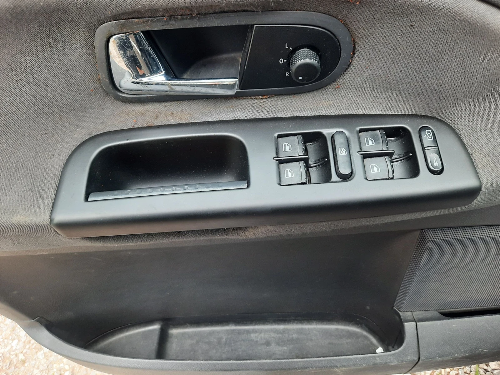 VW Sharan 1.8 i turbo, снимка 12 - Автомобили и джипове - 55435135