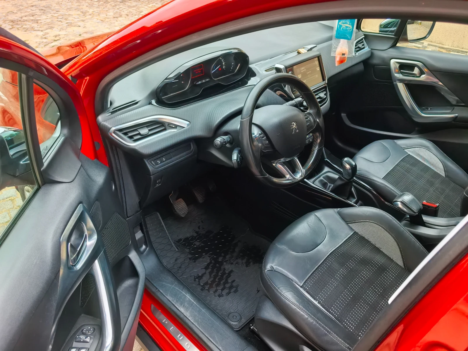 Peugeot 2008 1.6BLUEHDI 99kc , снимка 12 - Автомобили и джипове - 56238716