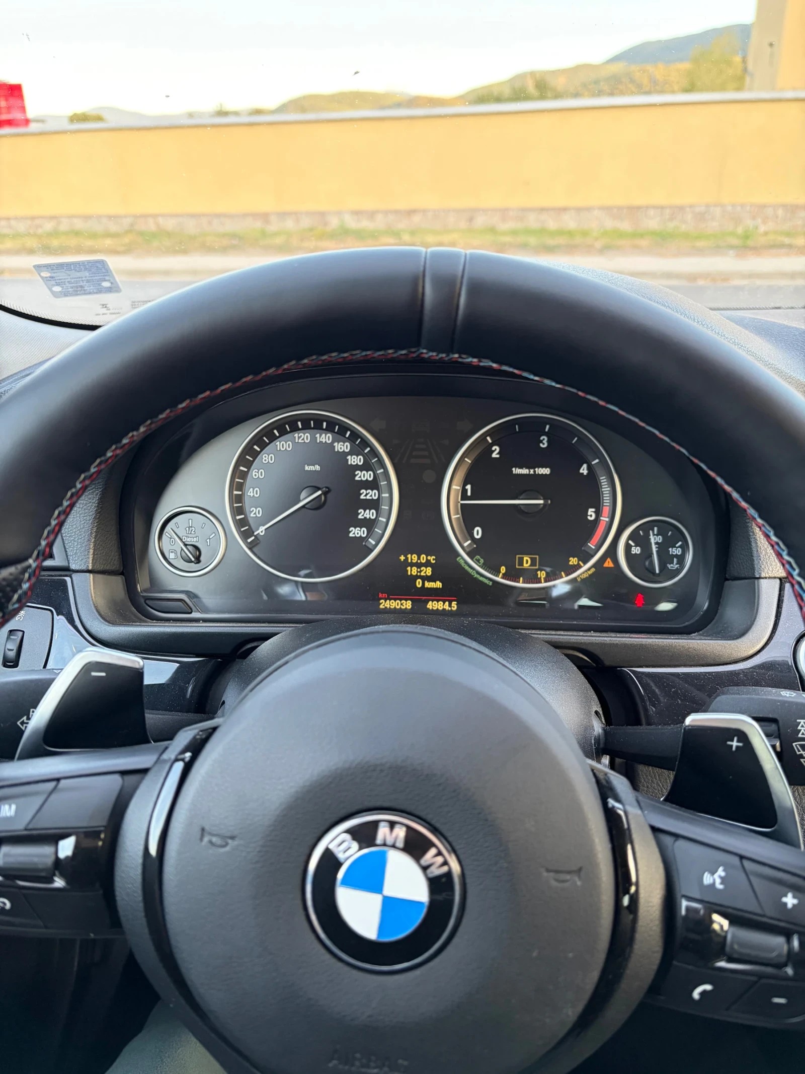 BMW 530 M PACK* CARPLAY СМЕНЕНИ ВЕРИГИ!, снимка 4 - Автомобили и джипове - 56330306