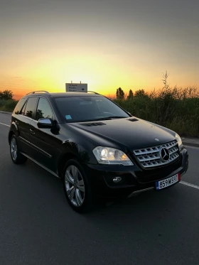 Mercedes-Benz ML 320 FACELIFT/SPORT/AIRMATIC/СЕРВ.КНИЖКА, снимка 2