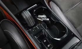 Volvo XC40 T4 R Design| ПАМЕТ| ПАНОРАМА| АЛКАНТАРА| 2 КЛЮЧА| , снимка 9