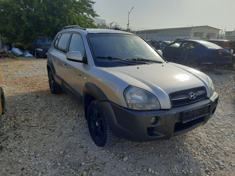 Hyundai Tucson 2.7 i, снимка 2 - Автомобили и джипове - 41181282