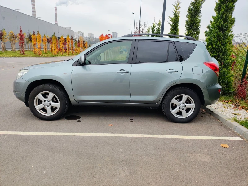 Toyota Rav4, снимка 3 - Автомобили и джипове - 47821444