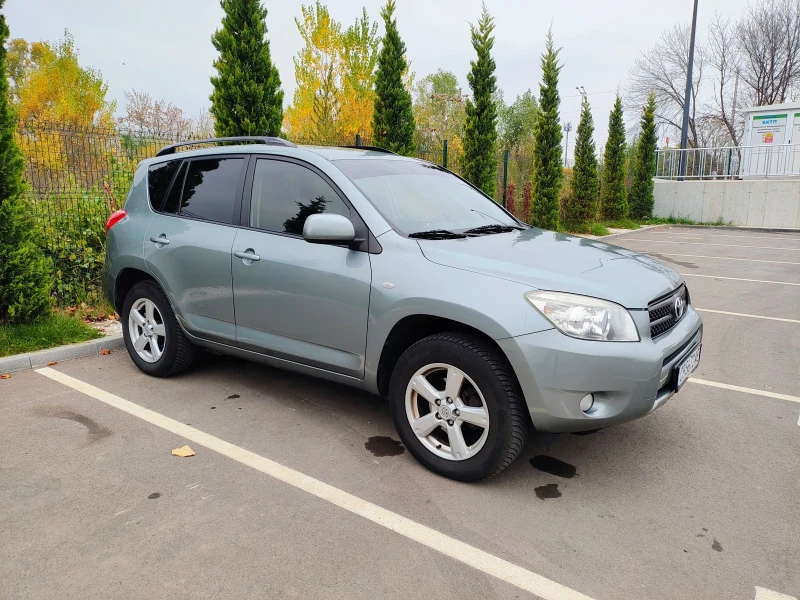 Toyota Rav4, снимка 1 - Автомобили и джипове - 47821444