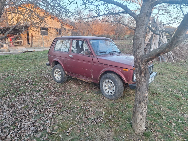 Lada Niva 1.5i, снимка 2 - Автомобили и джипове - 49275401