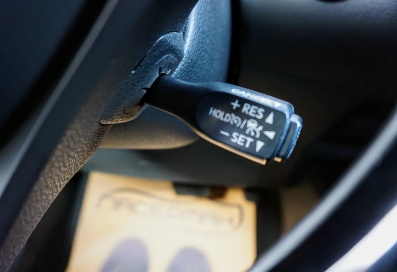 Toyota C-HR 1.8h PREMIUM, снимка 9 - Автомобили и джипове - 50663998