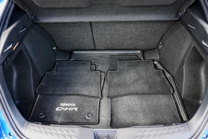 Toyota C-HR 1.8h PREMIUM, снимка 14 - Автомобили и джипове - 50663998