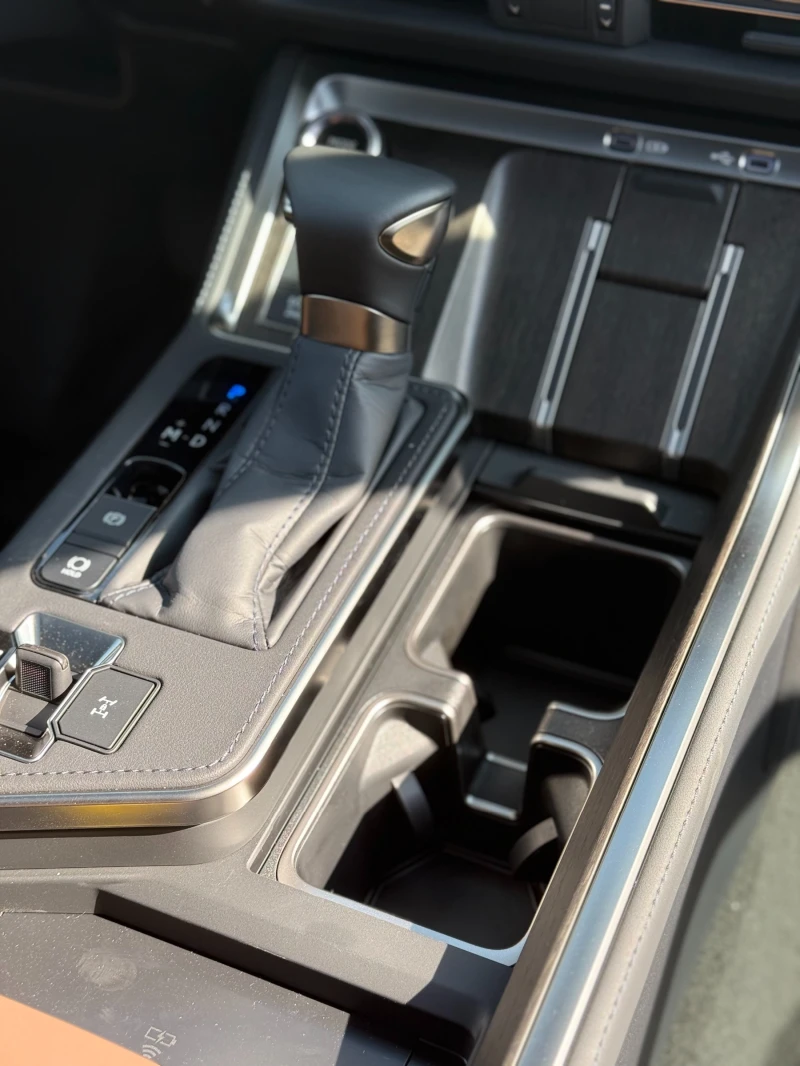 Lexus GX 550 LUXURY+ /НОВ НАЛИЧЕН, 2025, HEAD UP DISPLAY, 30кm, снимка 15 - Автомобили и джипове - 52156529