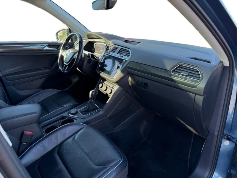VW Tiguan Highline 4Motion* АвтоКредит* (ЦЕНА ДО БГ), снимка 12 - Автомобили и джипове - 53169620