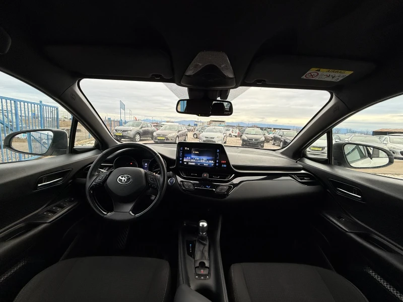 Toyota C-HR 1.8 HYBRID, снимка 9 - Автомобили и джипове - 53260425