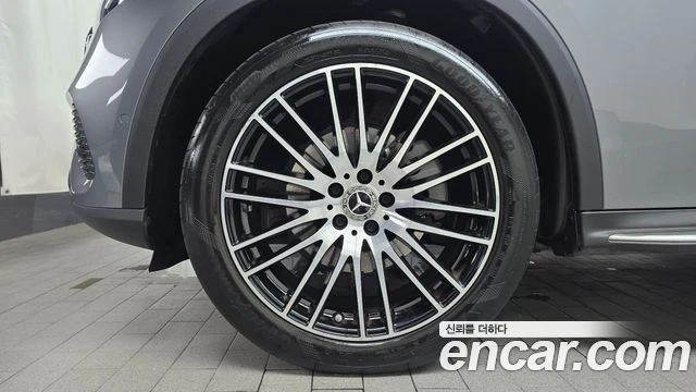 Mercedes-Benz GLC 220, снимка 5 - Автомобили и джипове - 56077598