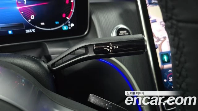 Mercedes-Benz GLC 220, снимка 9 - Автомобили и джипове - 56077598
