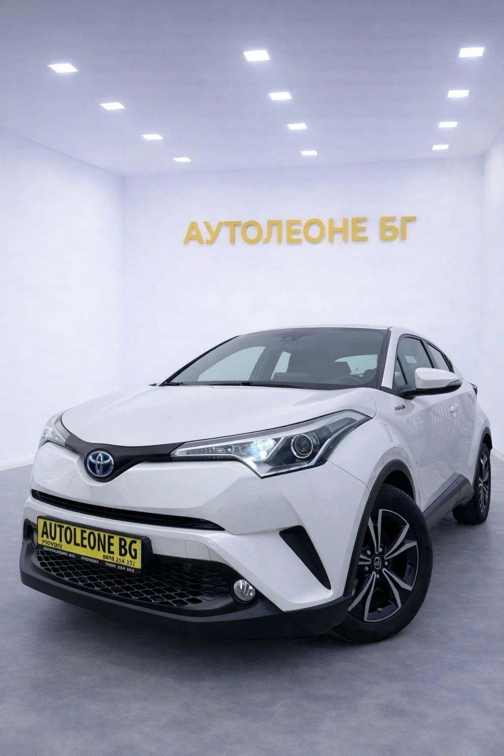 Toyota C-HR 1.8 HYBRID, снимка 1