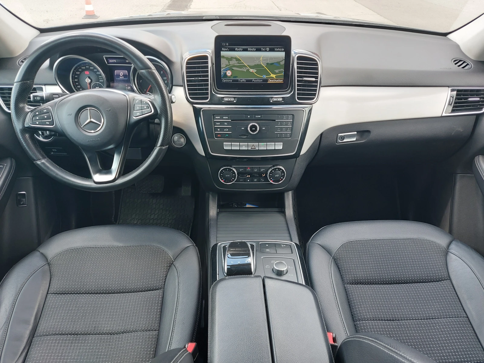 Mercedes-Benz GLE * 4 MATIC* Premium Plus, снимка 9 - Автомобили и джипове - 50035624