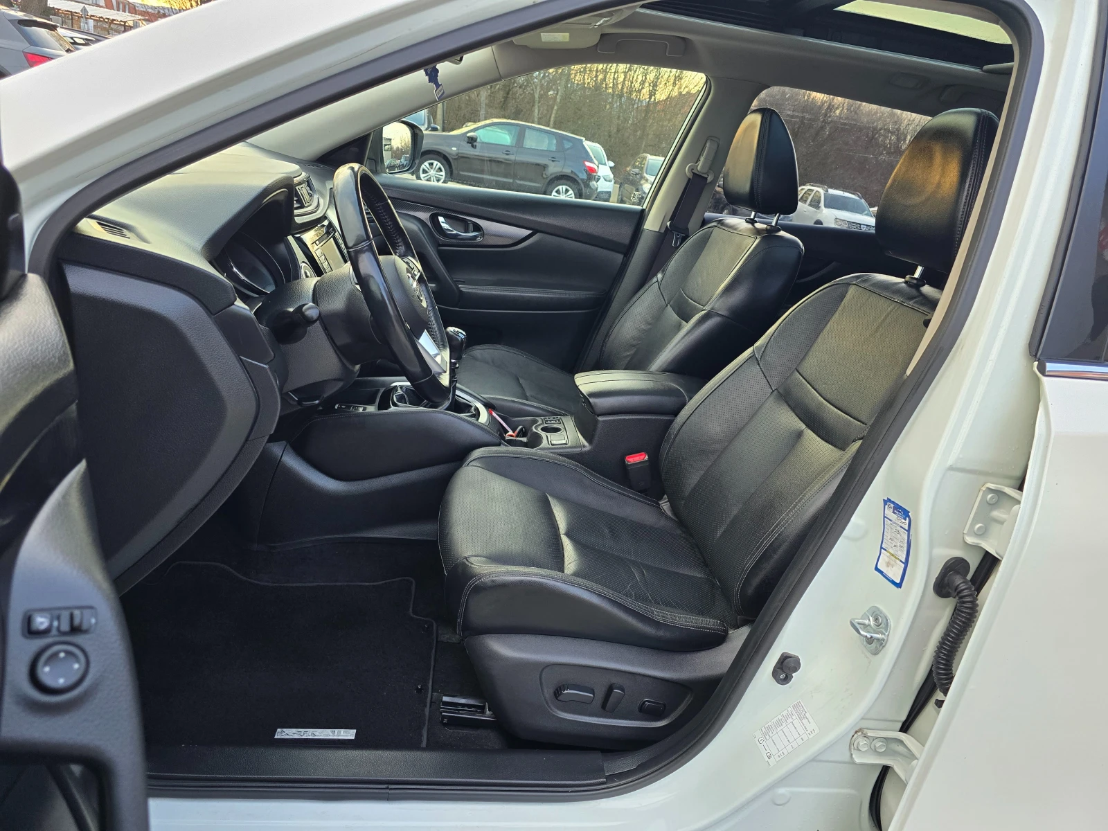 Nissan X-trail 1.6 DCI, Tekna, 360 камера, Подгрев, Bose!, снимка 8 - Автомобили и джипове - 53743003