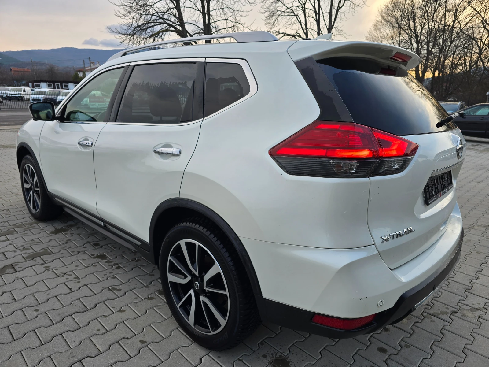 Nissan X-trail 1.6 DCI, Tekna, 360 камера, Подгрев, Bose!, снимка 4 - Автомобили и джипове - 53743003
