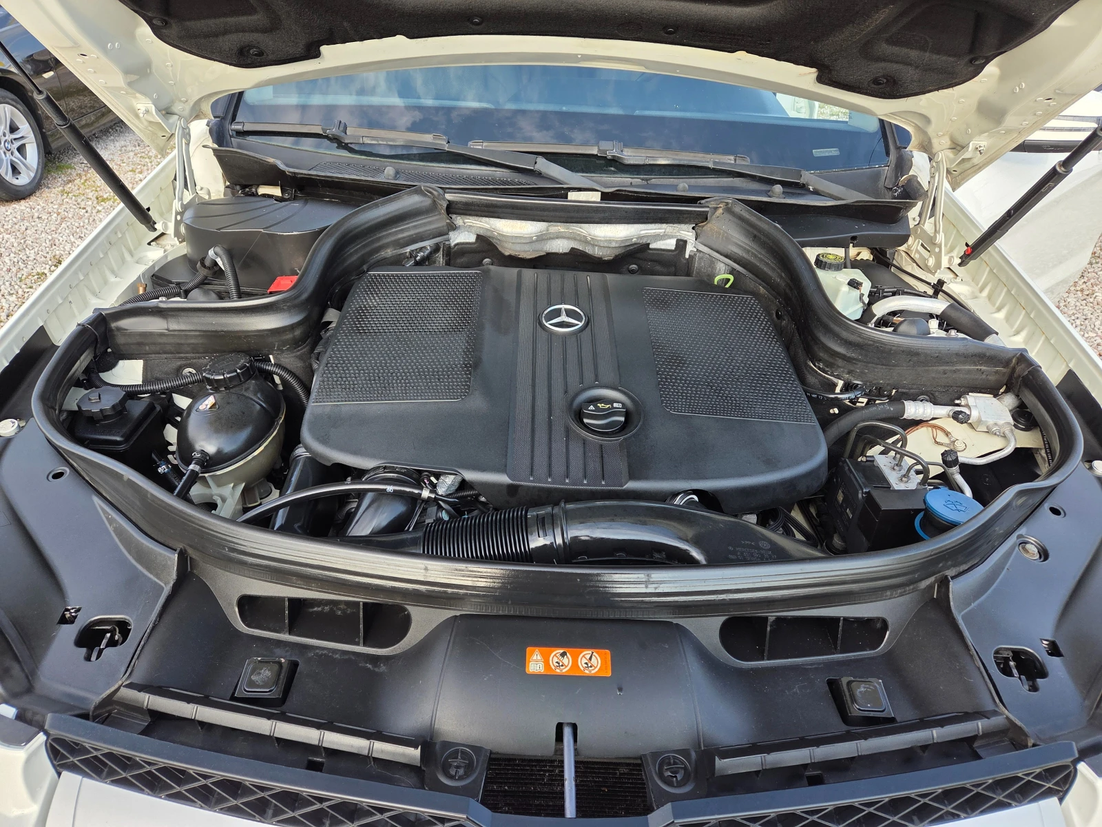 Mercedes-Benz GLK 220CDI кожа 6ск., снимка 16 - Автомобили и джипове - 53975460