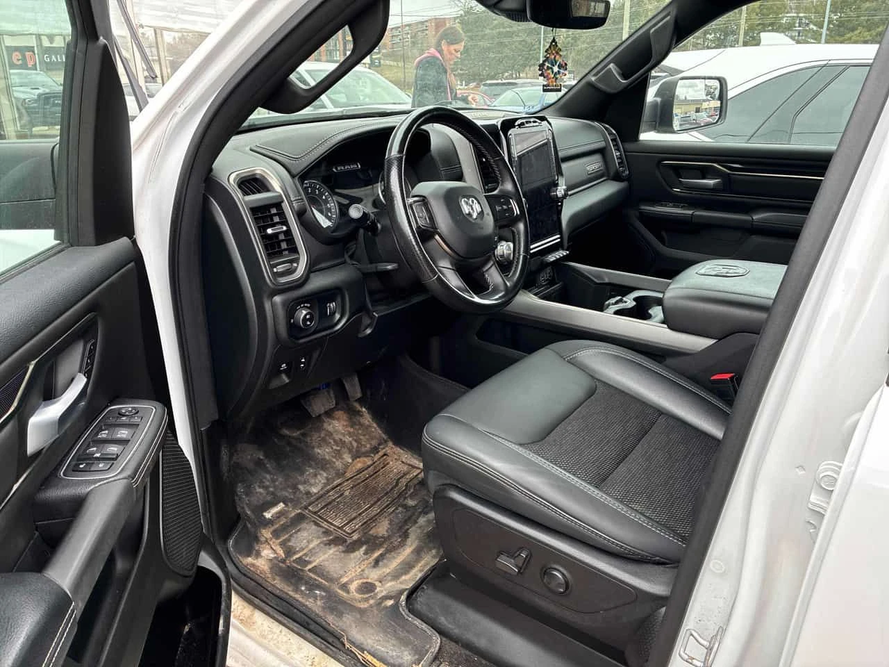 Dodge RAM 1500  Sport /CAMERA/ПОДГРЕВИ/АВТОКРЕДИТ, снимка 5 - Автомобили и джипове - 54604816