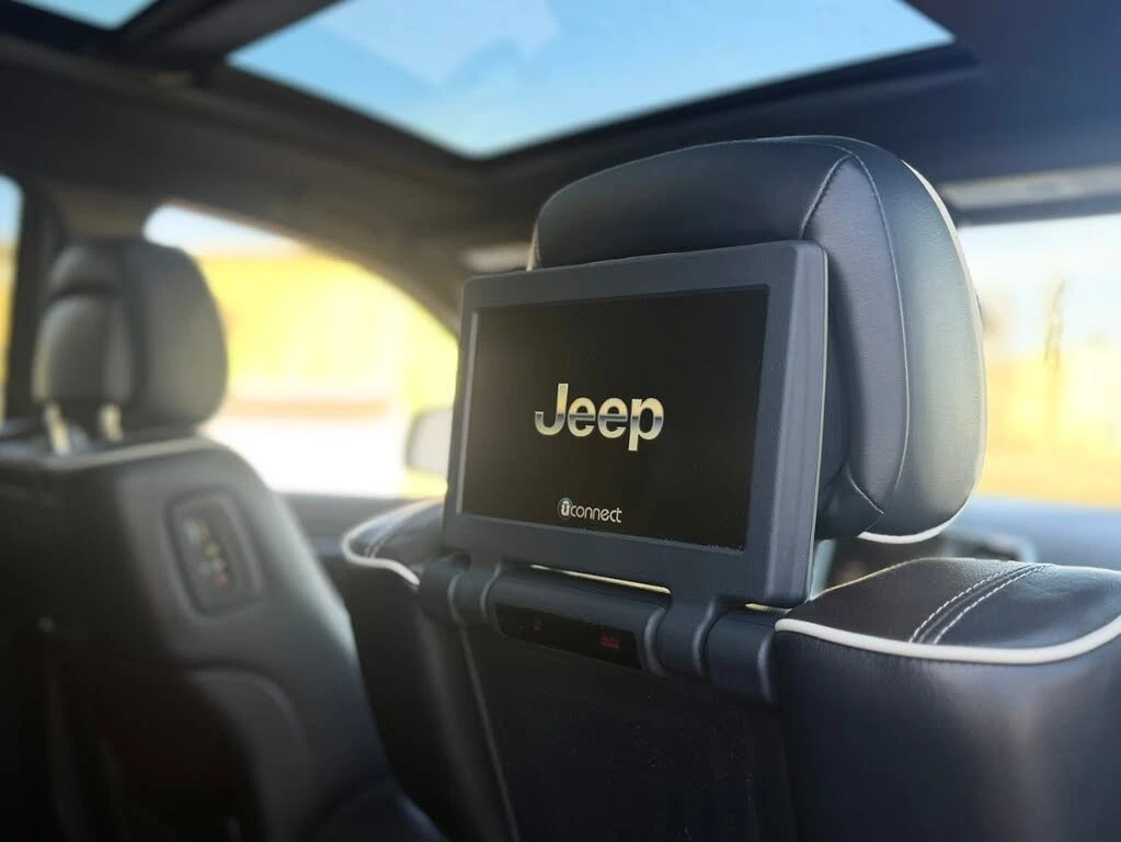 Jeep Grand cherokee 2015 Jeep Grand Cherokee Overland 4WD, снимка 13 - Автомобили и джипове - 54844623