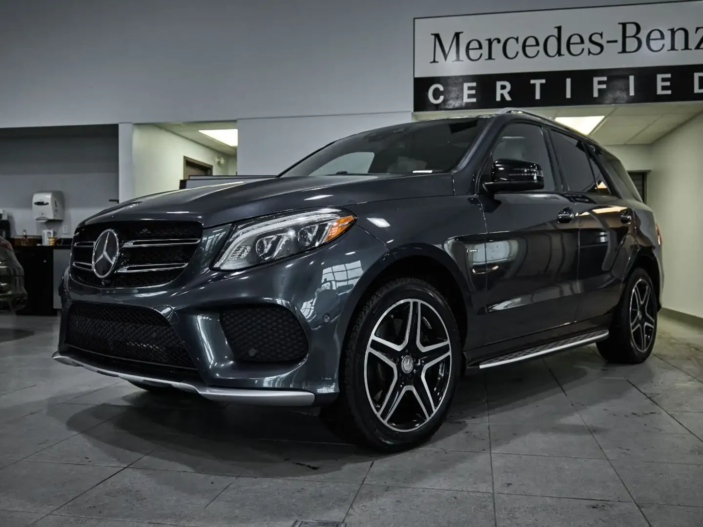 Mercedes-Benz GLE 450 AMG 4MATIC Sleek Grey