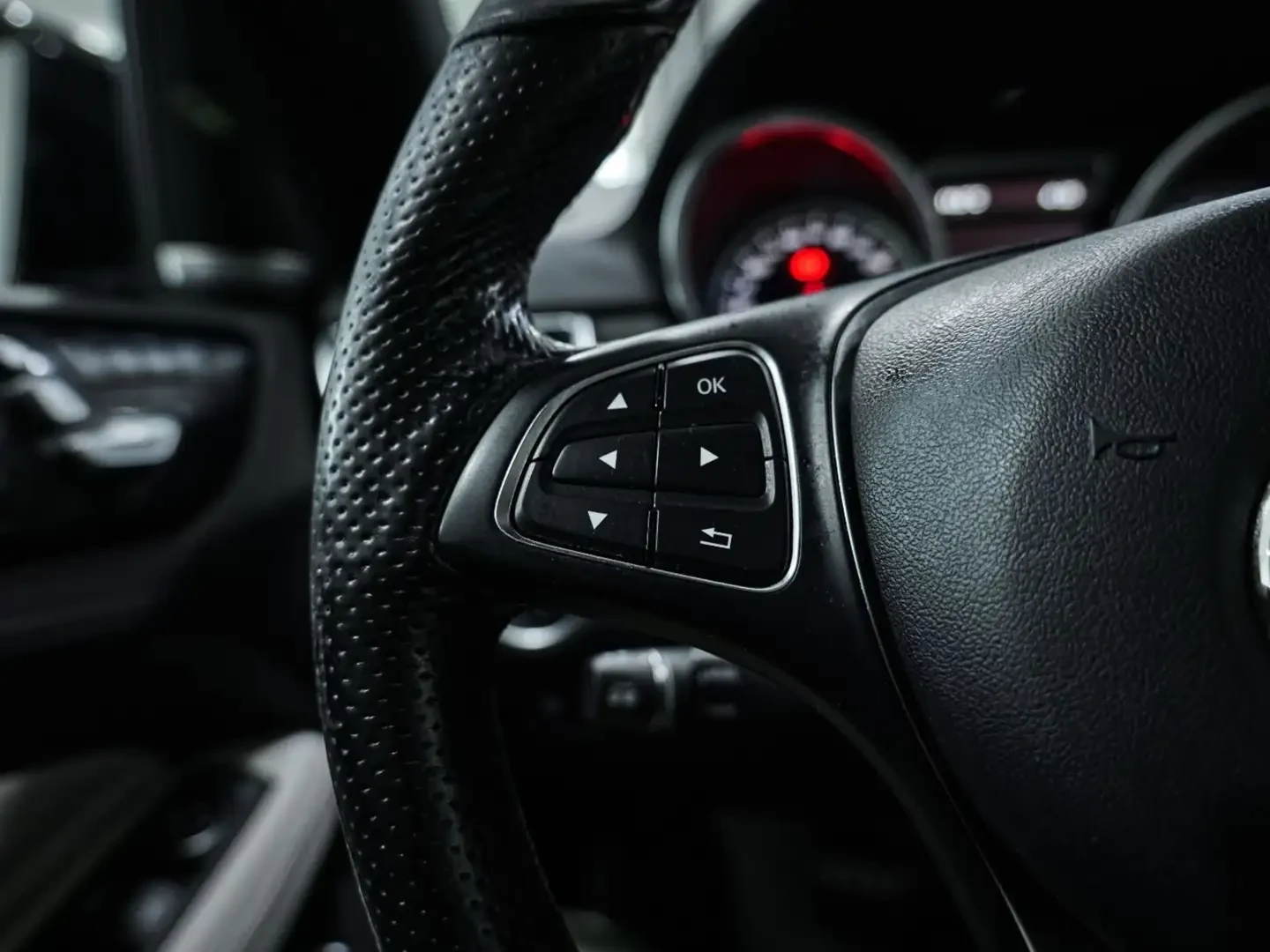 Mercedes-Benz GLE 450 AMG 4MATIC Sleek Grey, снимка 14 - Автомобили и джипове - 54887876