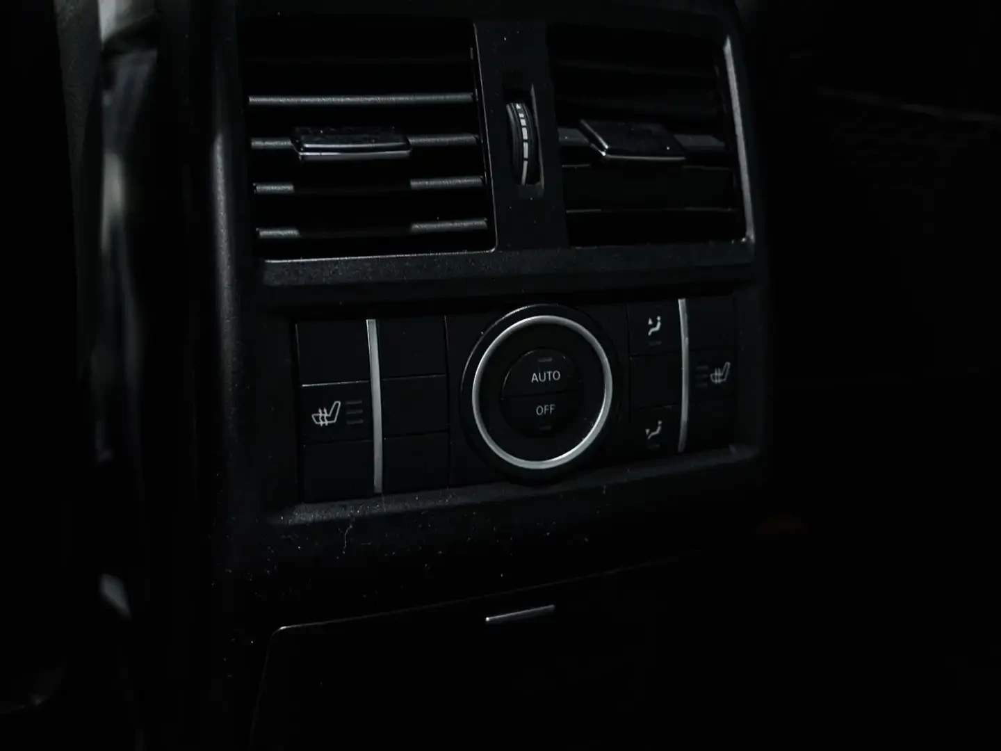Mercedes-Benz GLE 450 AMG 4MATIC Sleek Grey, снимка 8 - Автомобили и джипове - 54887876