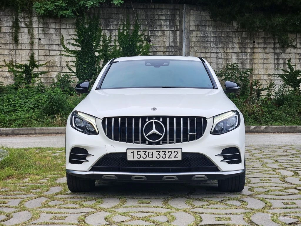 Mercedes-Benz GLC 43 AMG 4MATIC* COUPE* BURMESTER* HEAD-UP* 360 CAM* , снимка 2 - Автомобили и джипове - 54997966