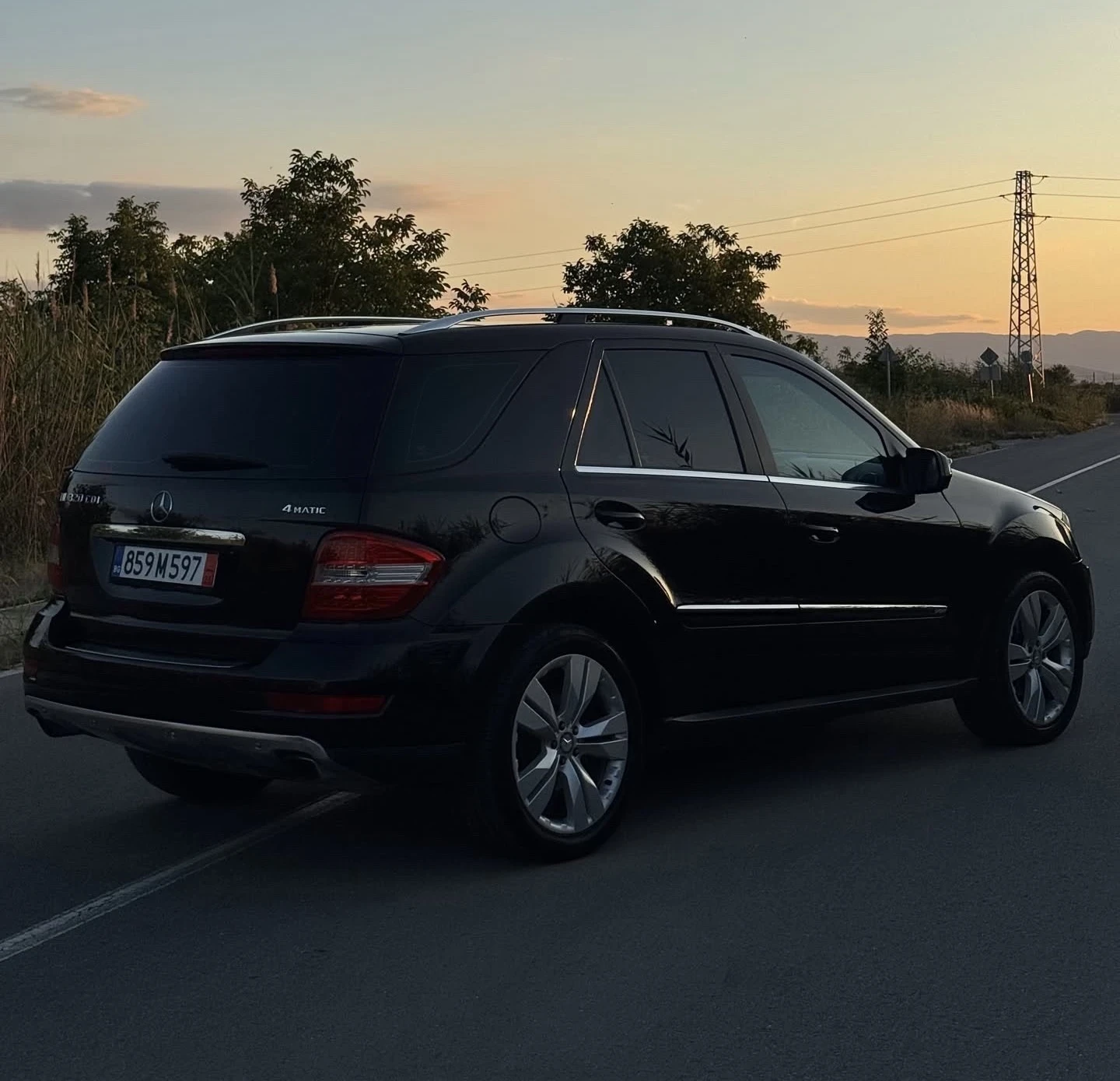 Mercedes-Benz ML 320 FACELIFT/SPORT/AIRMATIC/СЕРВ.КНИЖКА, снимка 6 - Автомобили и джипове - 55288495