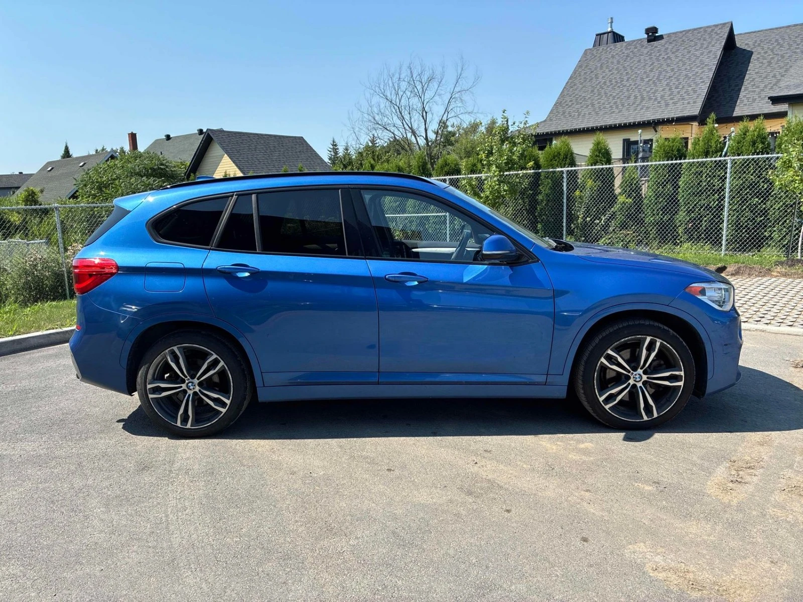 BMW X1 M Pack * АвтоКредит * (ЦЕНА ДО БГ), снимка 3 - Автомобили и джипове - 55580806