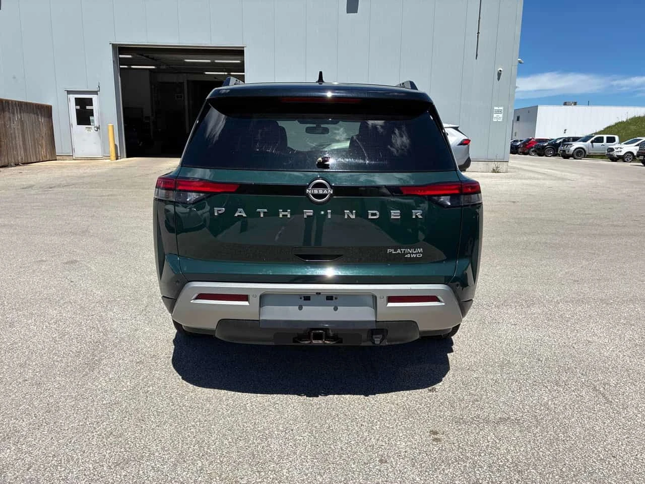 Nissan Pathfinder Platinum  CARFAX, снимка 4 - Автомобили и джипове - 55722405