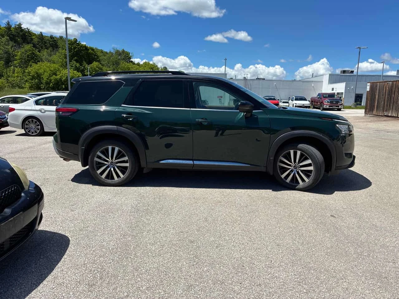 Nissan Pathfinder Platinum  CARFAX, снимка 3 - Автомобили и джипове - 55722405